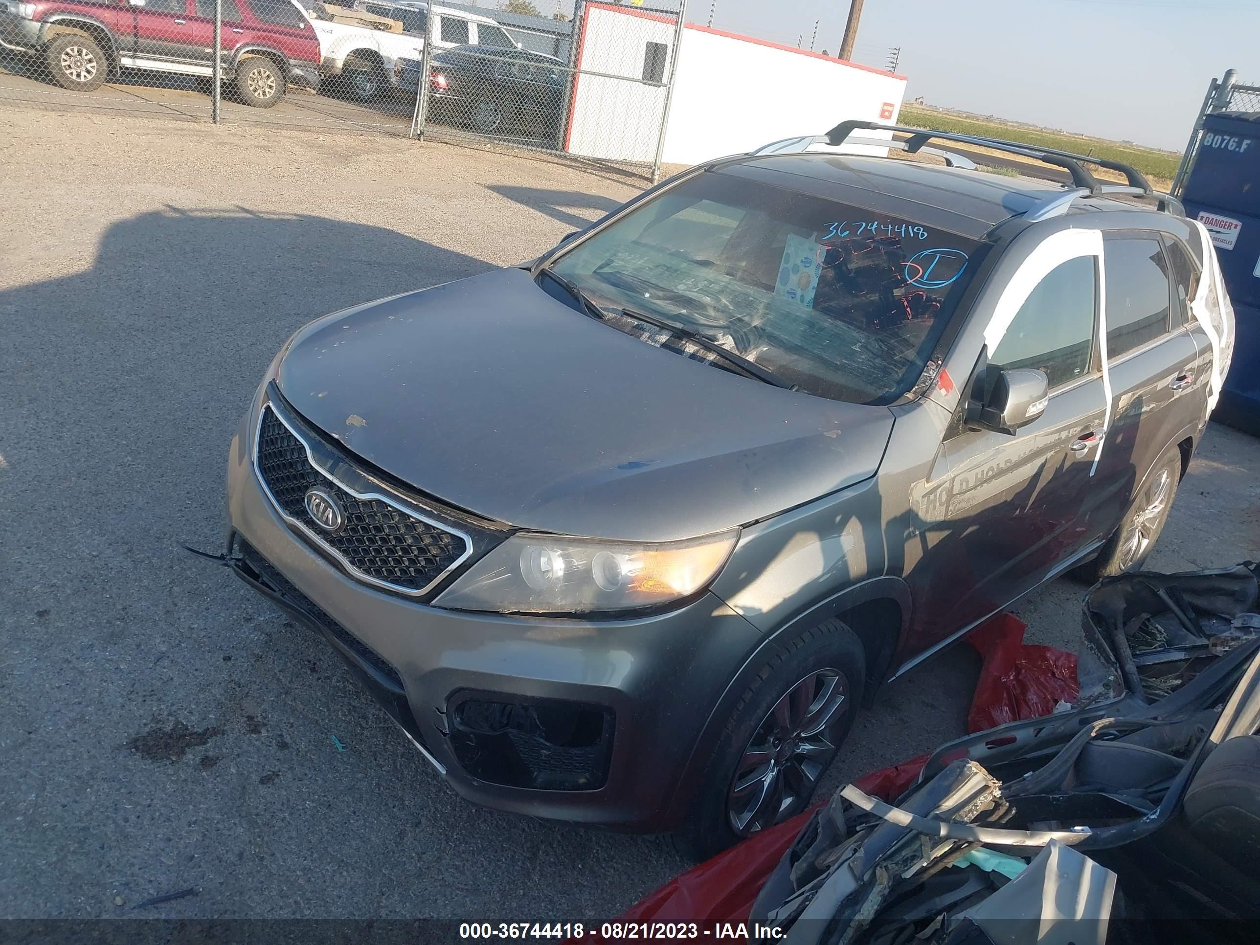 Photo 1 VIN: 5XYKWDA28DG321671 - KIA SORENTO 