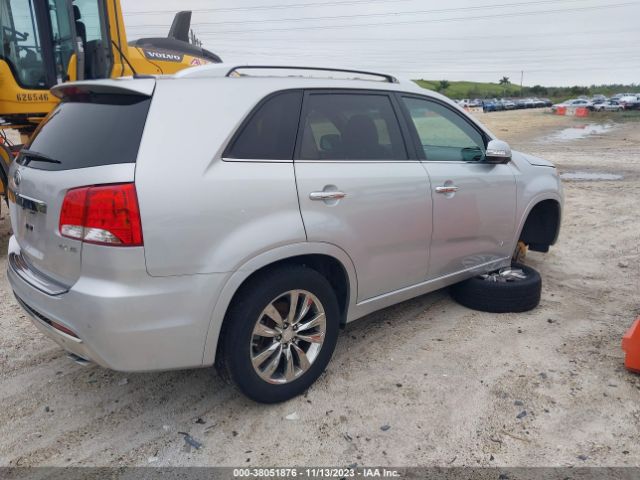 Photo 3 VIN: 5XYKWDA28DG375066 - KIA SORENTO 