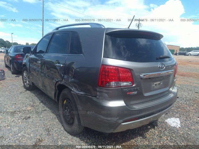 Photo 2 VIN: 5XYKWDA2XCG194064 - KIA SORENTO 