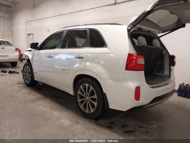 Photo 2 VIN: 5XYKWDA72FG561328 - KIA SORENTO 