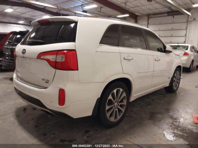 Photo 3 VIN: 5XYKWDA72FG561328 - KIA SORENTO 