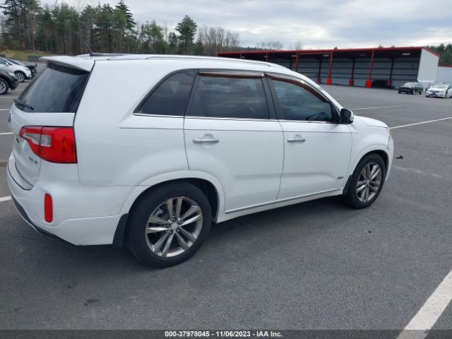 Photo 3 VIN: 5XYKWDA75FG642257 - KIA SORENTO 