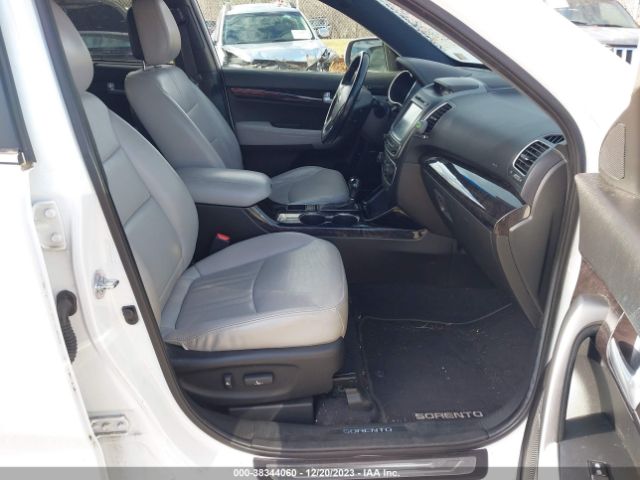 Photo 4 VIN: 5XYKWDA76EG469590 - KIA SORENTO 