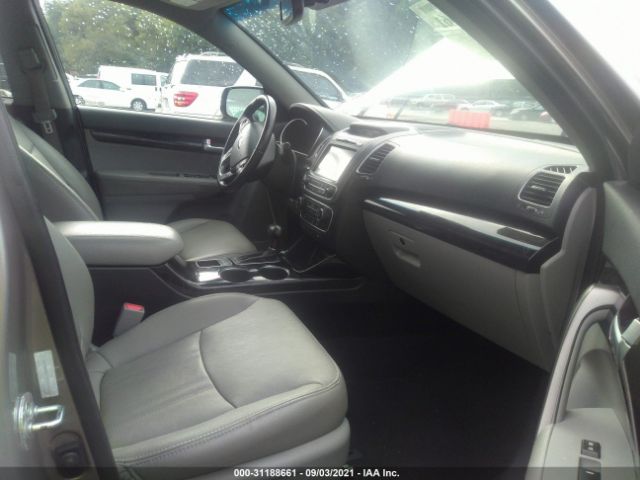 Photo 4 VIN: 5XYKWDA77EG494272 - KIA SORENTO 