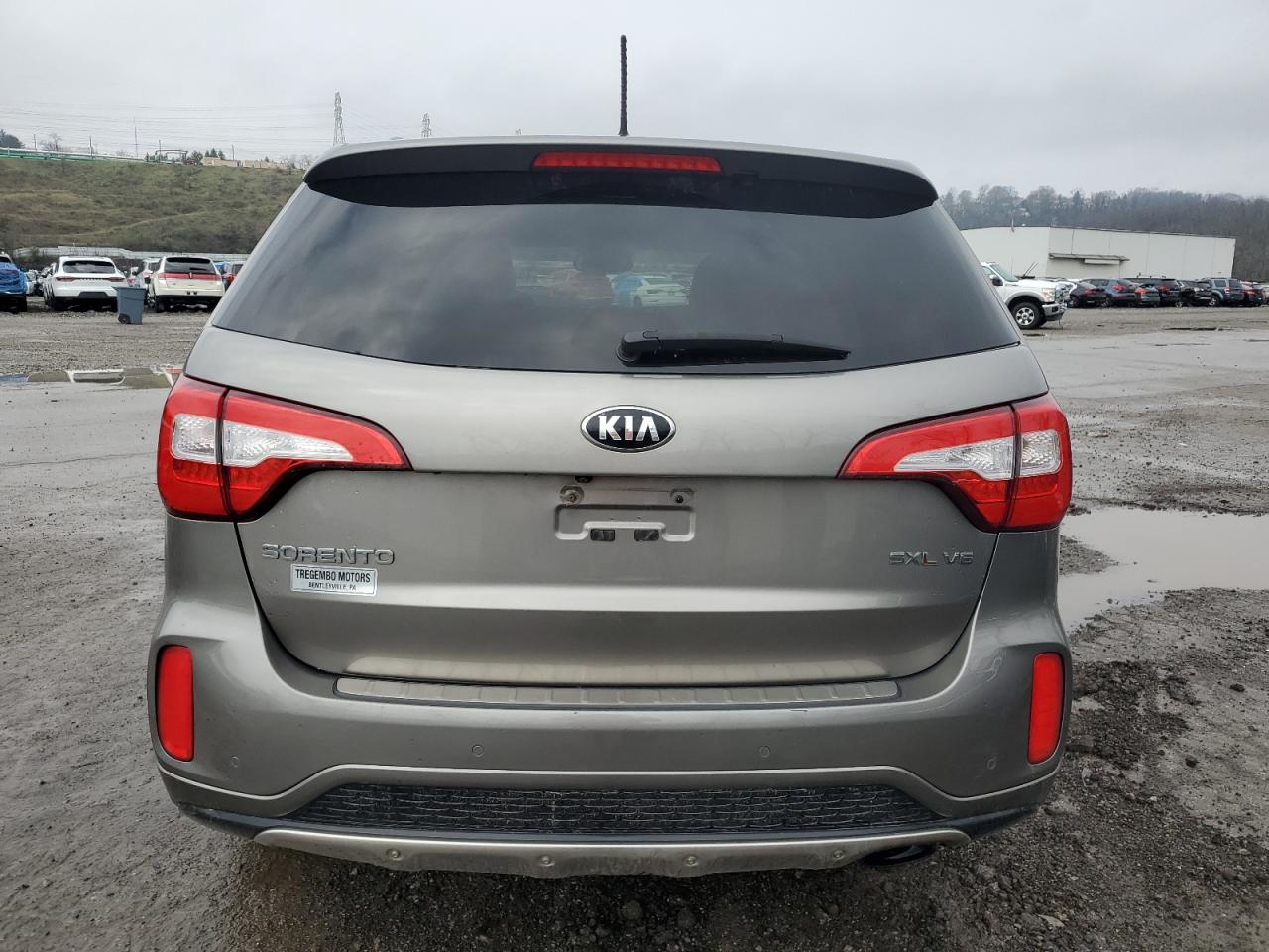 Photo 5 VIN: 5XYKWDA7XFG603616 - KIA SORENTO 