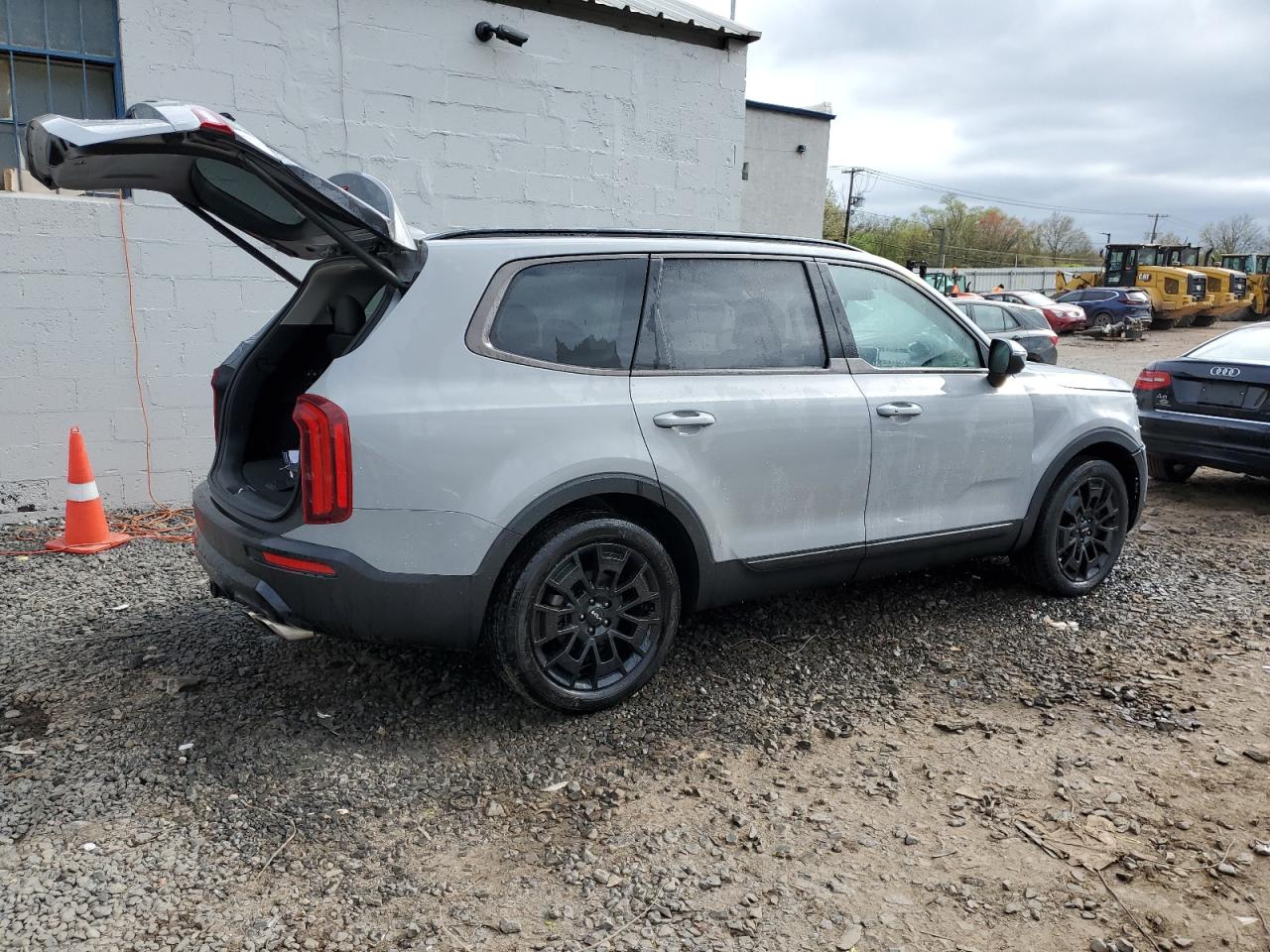 Photo 2 VIN: 5XYP3DHC8NG309454 - KIA TELLURIDE 