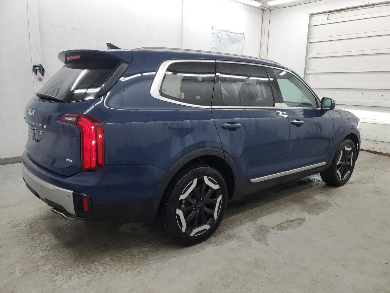 Photo 2 VIN: 5XYP6DGC2PG350996 - KIA TELLURIDE 