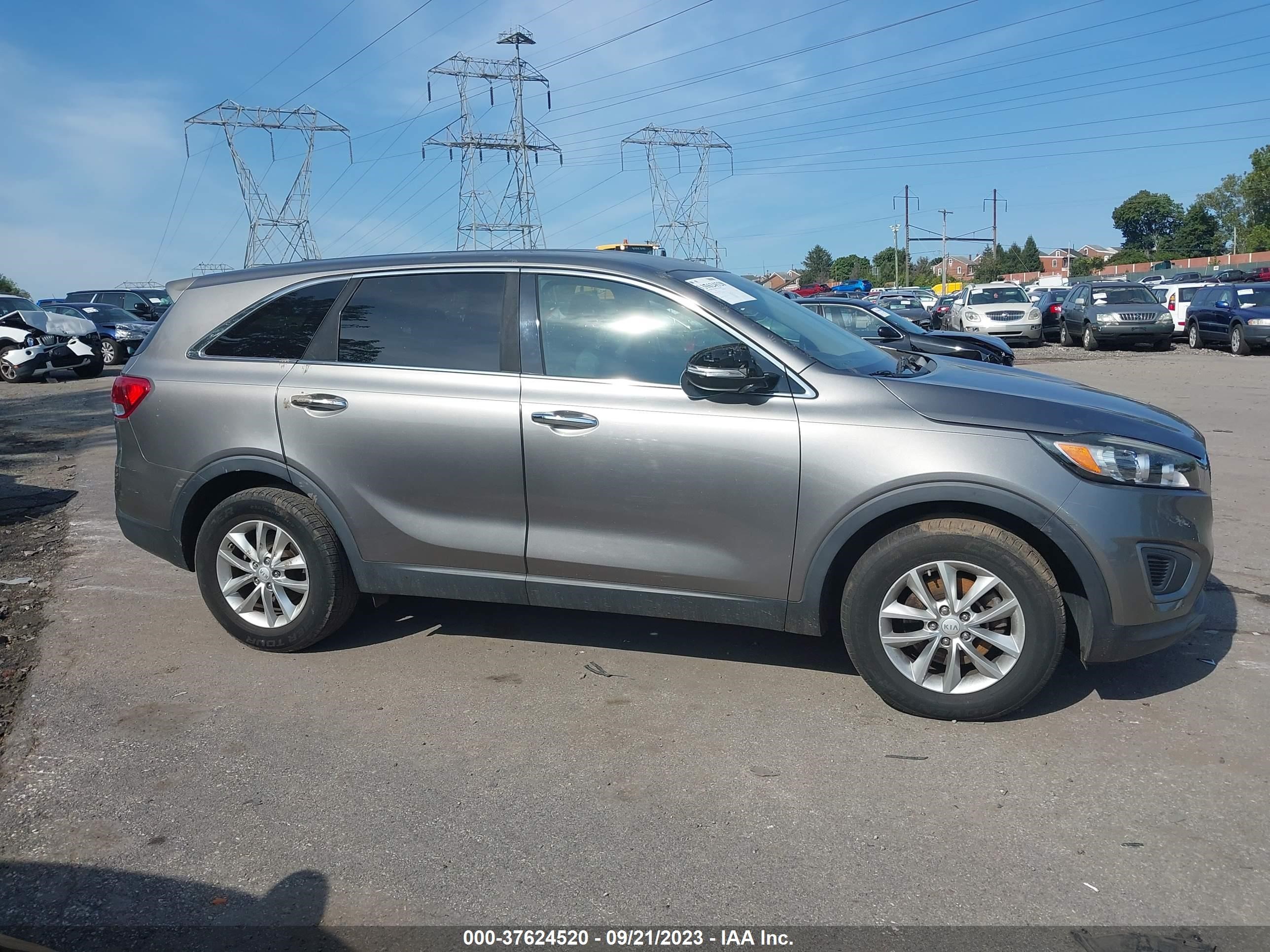 Photo 12 VIN: 5XYPG4A30GG115180 - KIA SORENTO 