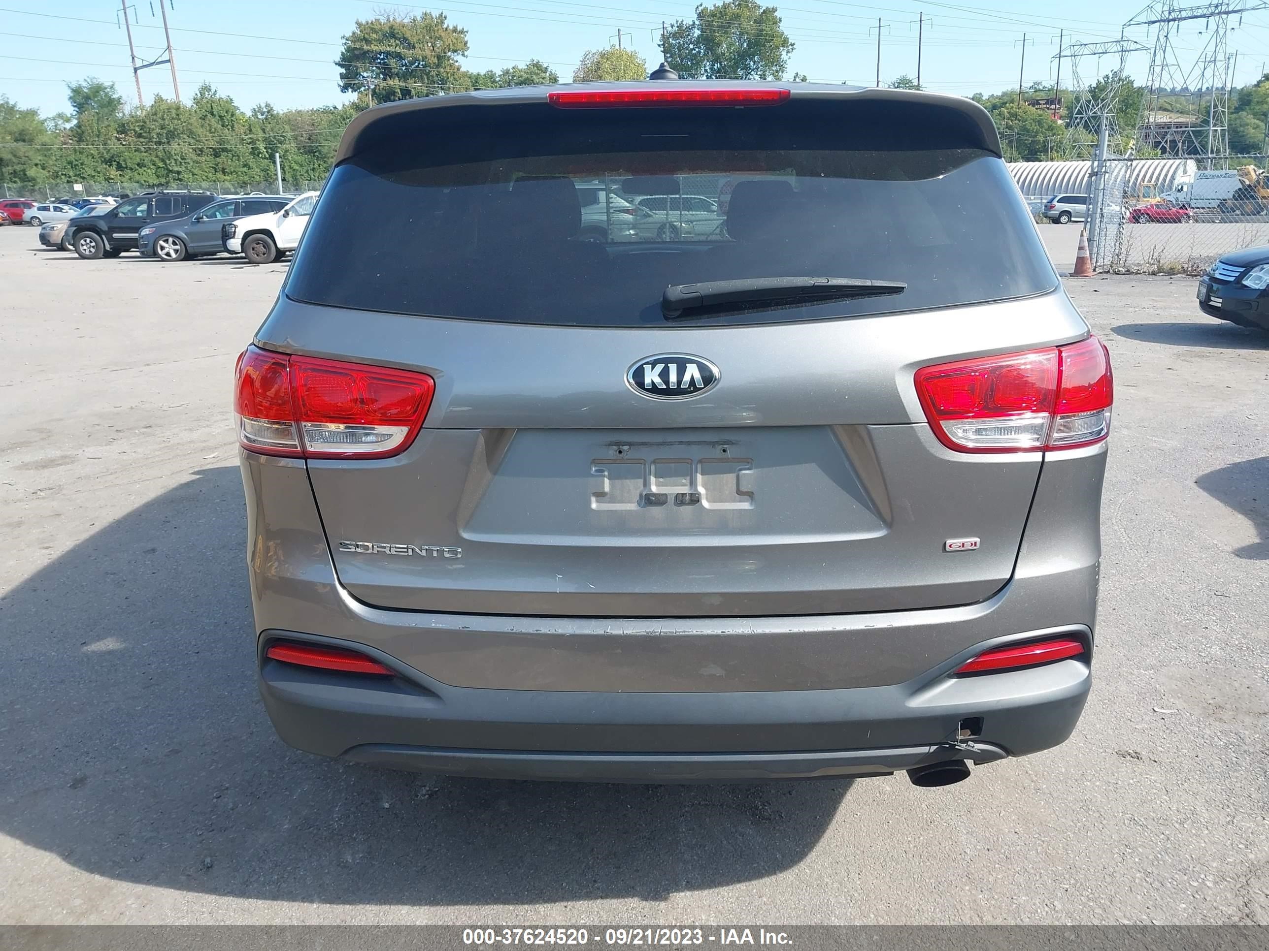 Photo 15 VIN: 5XYPG4A30GG115180 - KIA SORENTO 