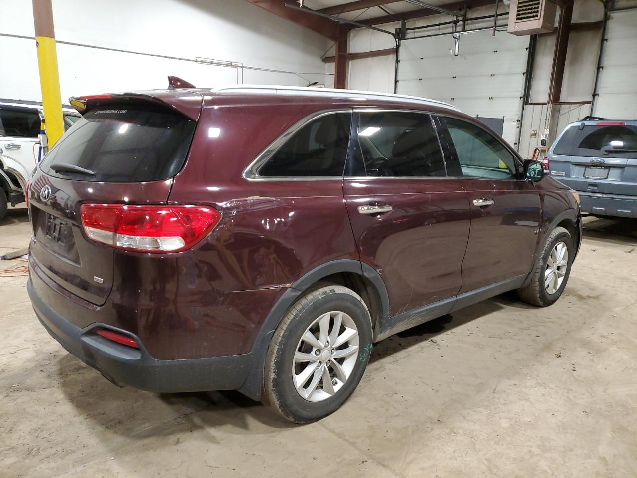 Photo 2 VIN: 5XYPG4A30GG171412 - KIA SORENTO 