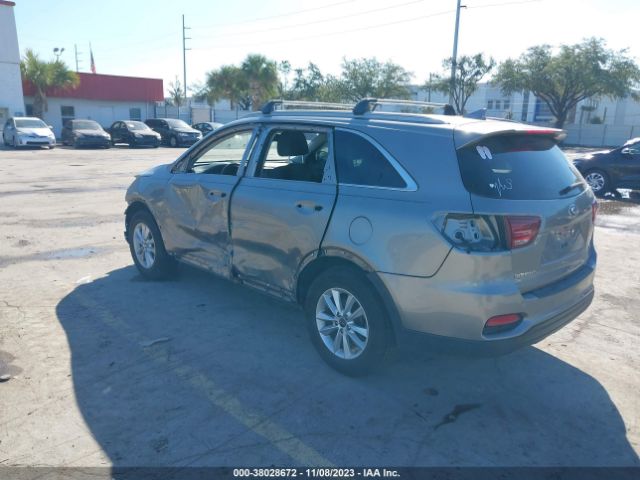 Photo 2 VIN: 5XYPG4A30KG477034 - KIA SORENTO 