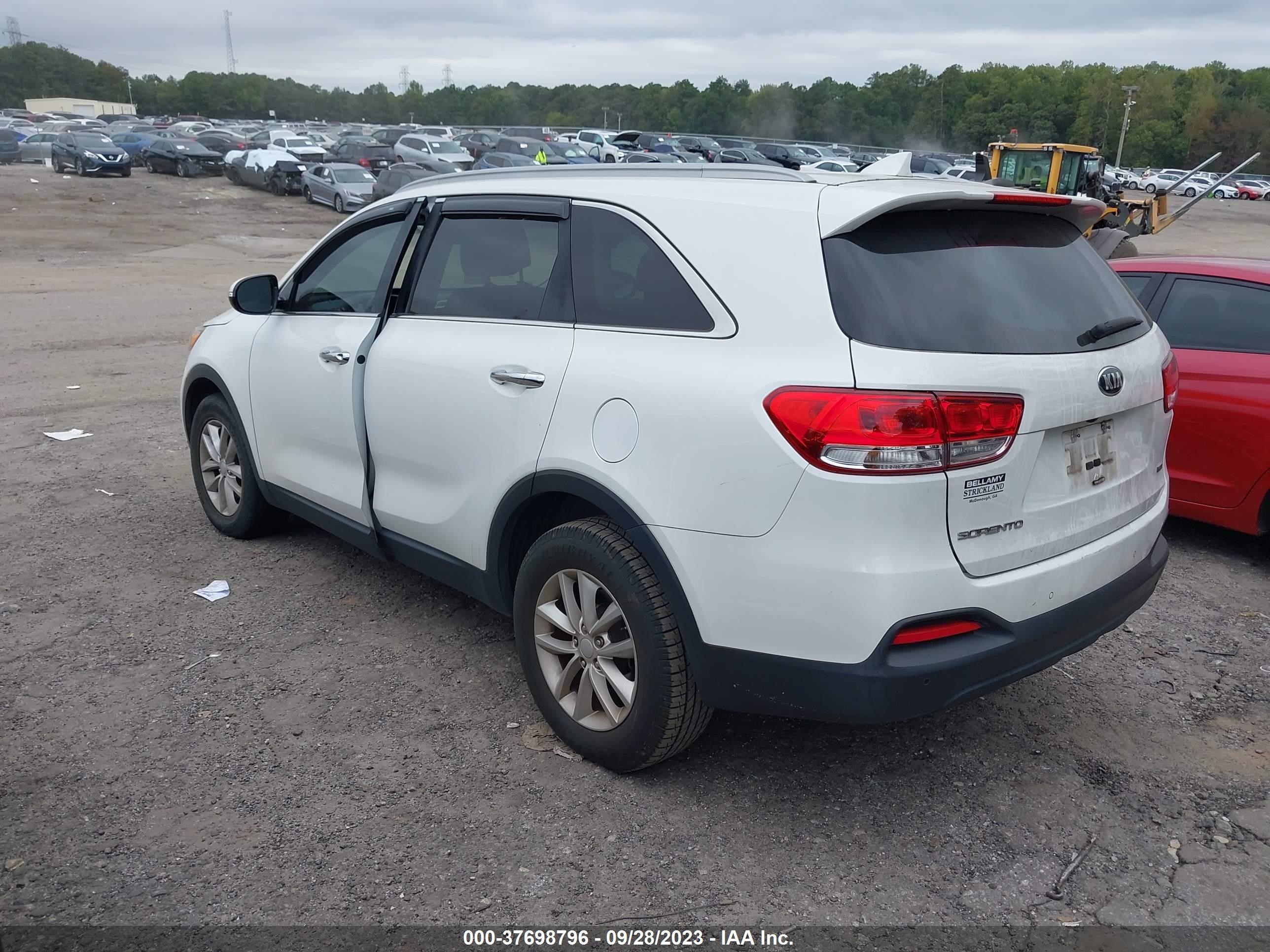 Photo 2 VIN: 5XYPG4A31HG237094 - KIA SORENTO 