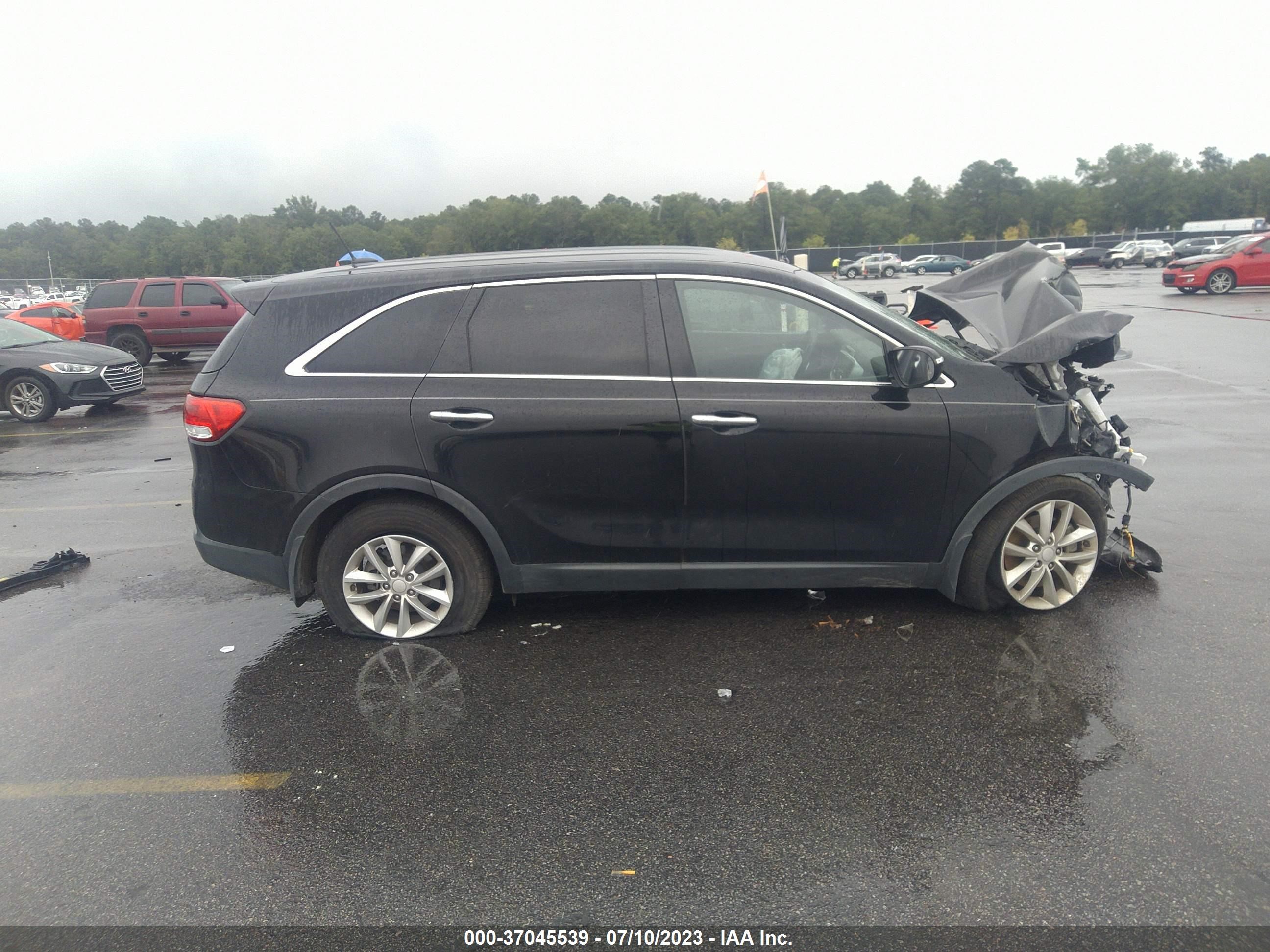 Photo 12 VIN: 5XYPG4A31JG424289 - KIA SORENTO 