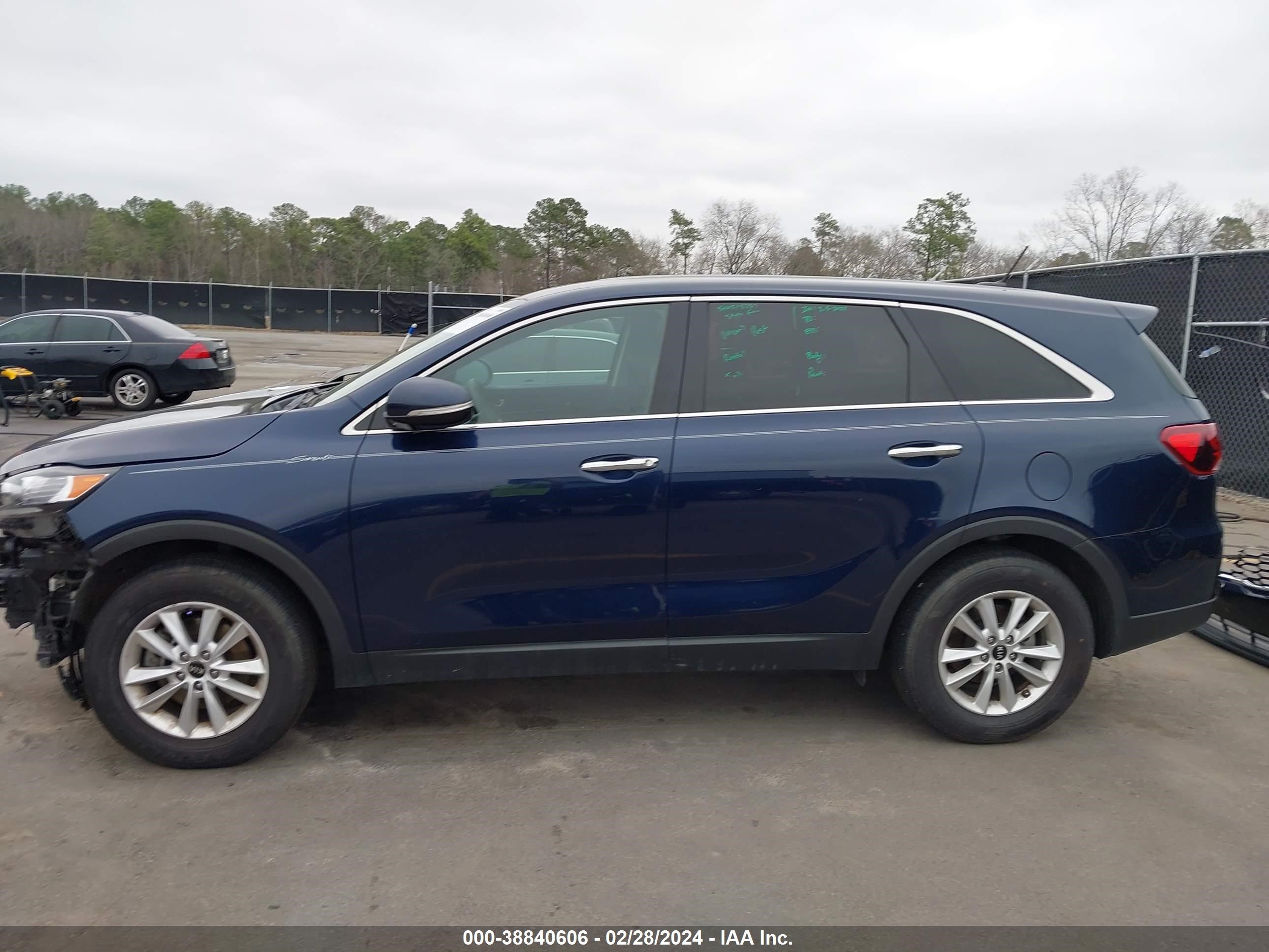 Photo 14 VIN: 5XYPG4A31KG504872 - KIA SORENTO 