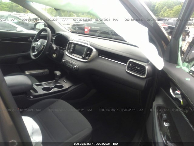 Photo 4 VIN: 5XYPG4A31KG567969 - KIA SORENTO 