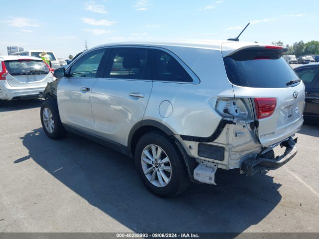 Photo 2 VIN: 5XYPG4A31KG591768 - KIA SORENTO 