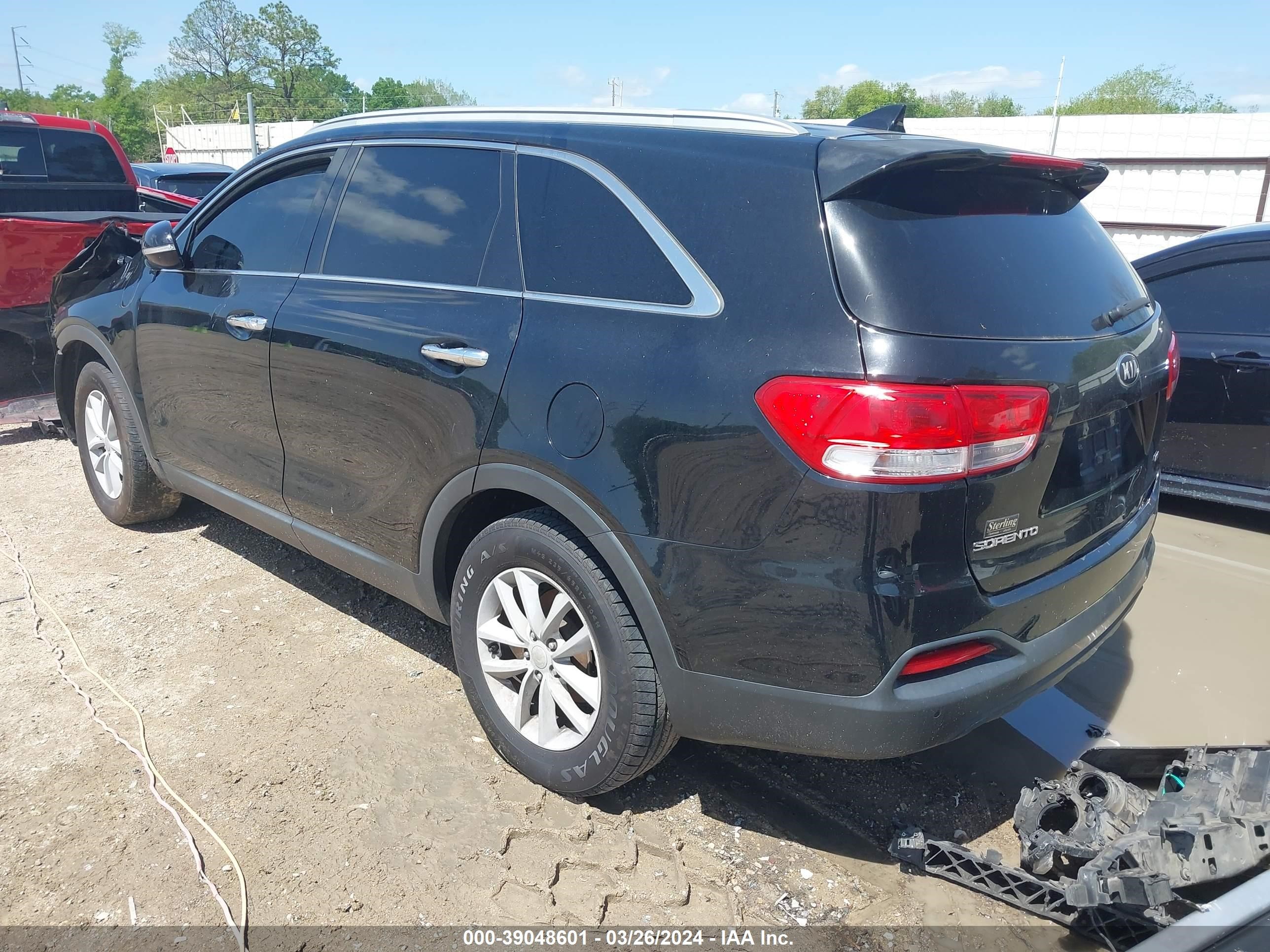 Photo 2 VIN: 5XYPG4A32GG051014 - KIA SORENTO 