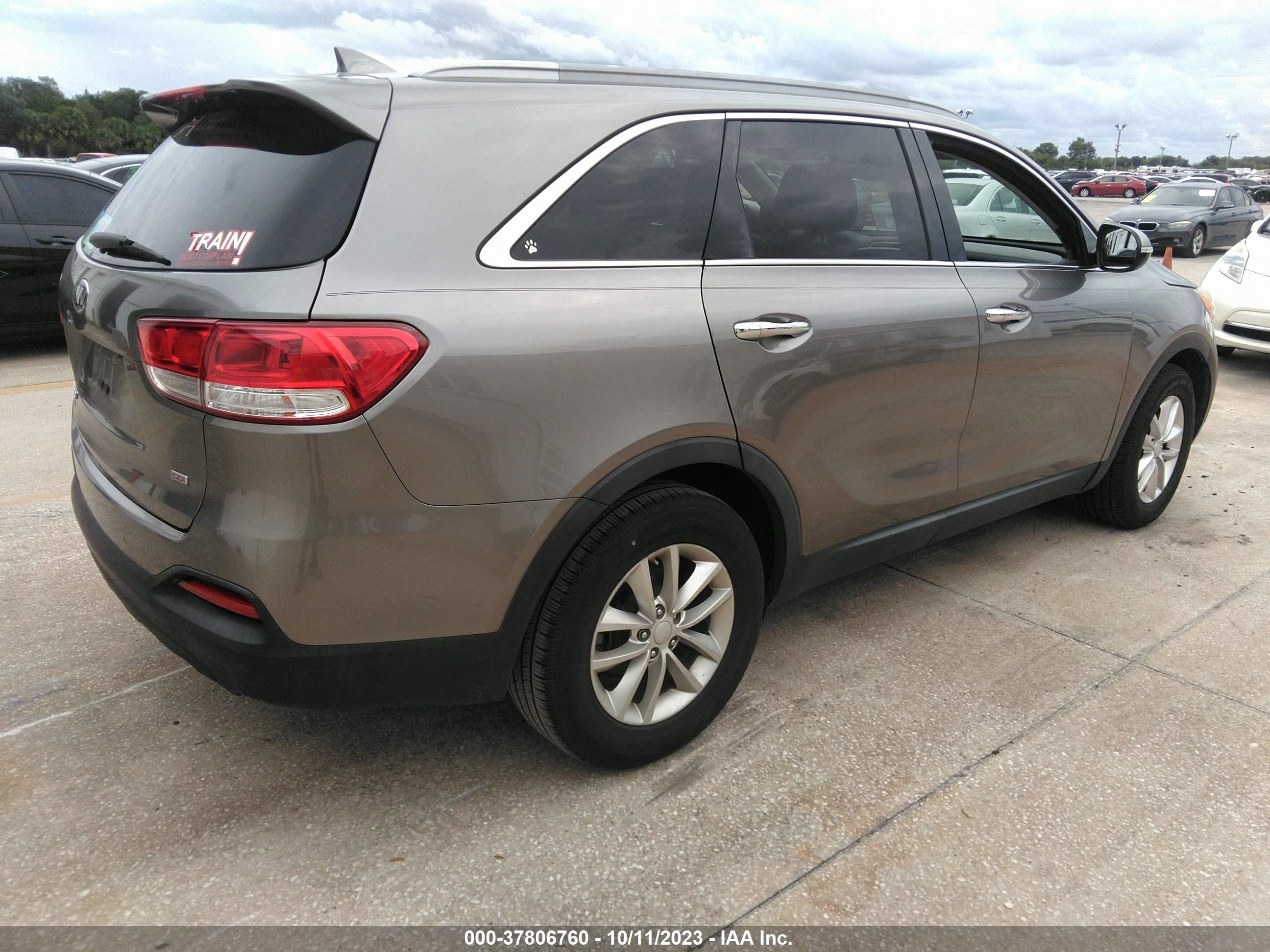 Photo 3 VIN: 5XYPG4A32GG059887 - KIA SORENTO 