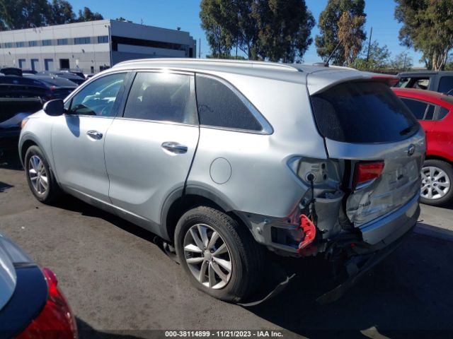 Photo 2 VIN: 5XYPG4A32GG117948 - KIA SORENTO 