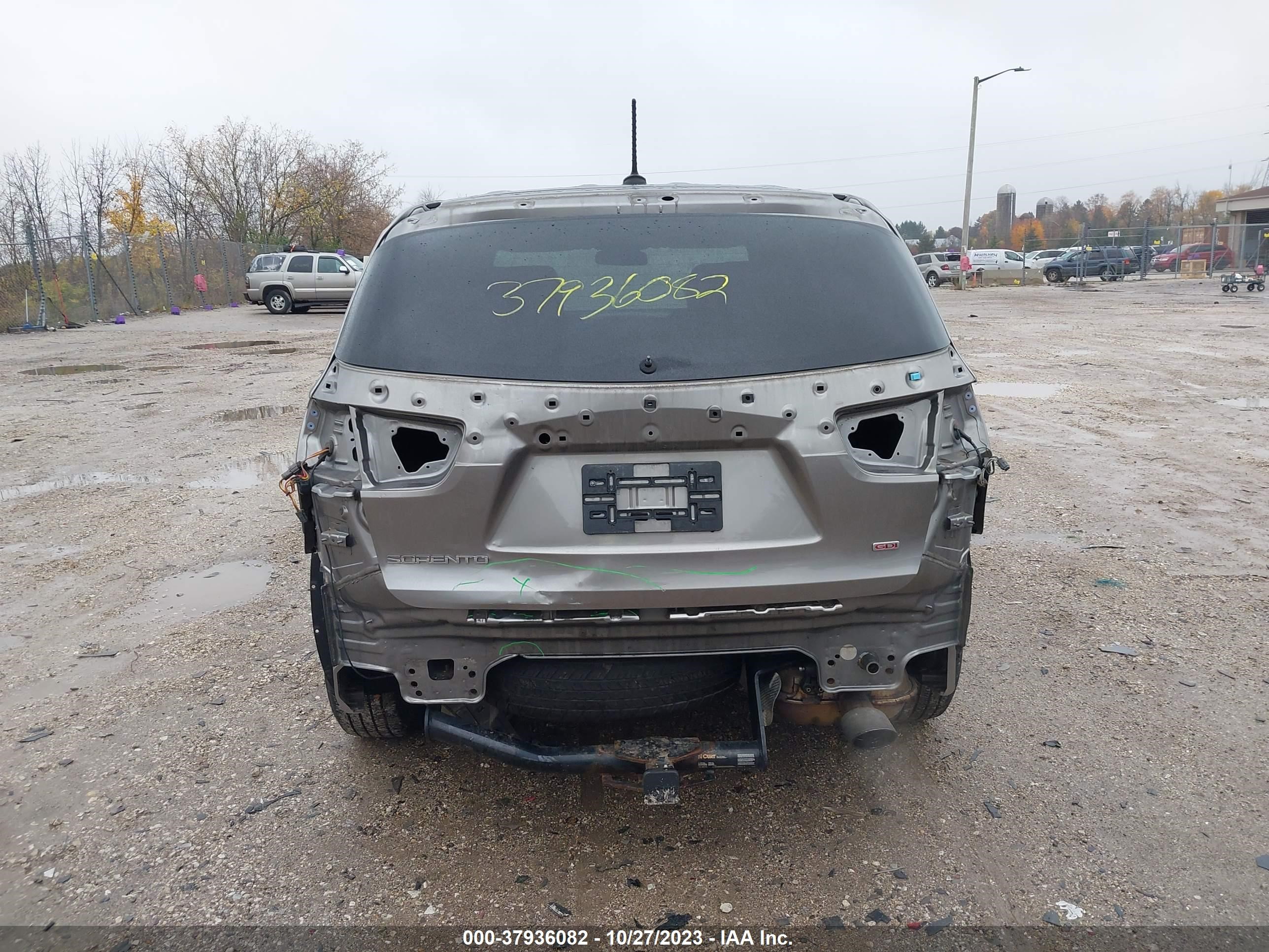 Photo 16 VIN: 5XYPG4A32HG210311 - KIA SORENTO 