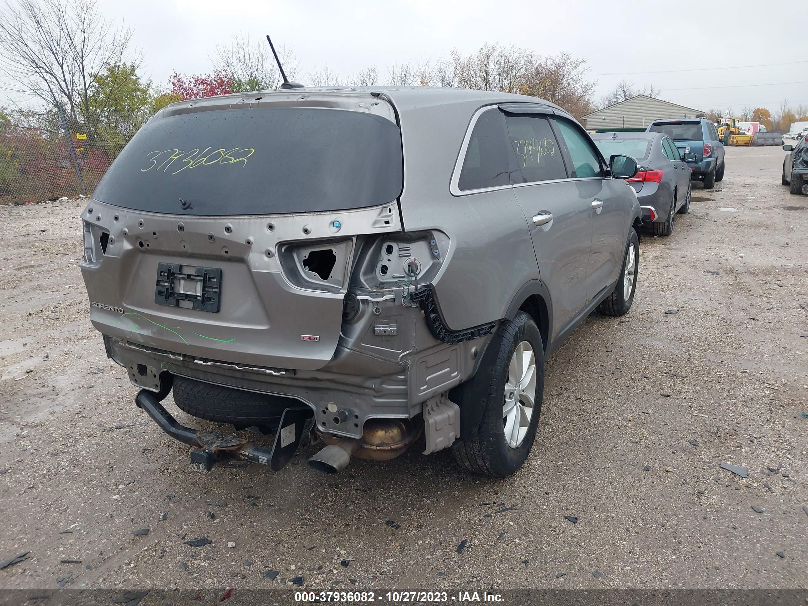 Photo 3 VIN: 5XYPG4A32HG210311 - KIA SORENTO 