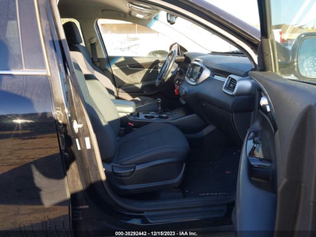 Photo 4 VIN: 5XYPG4A32HG304365 - KIA SORENTO 