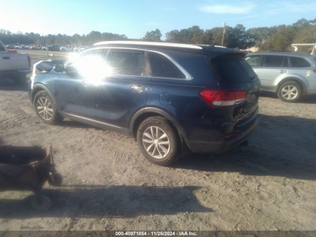 Photo 2 VIN: 5XYPG4A32HG322302 - KIA SORENTO 