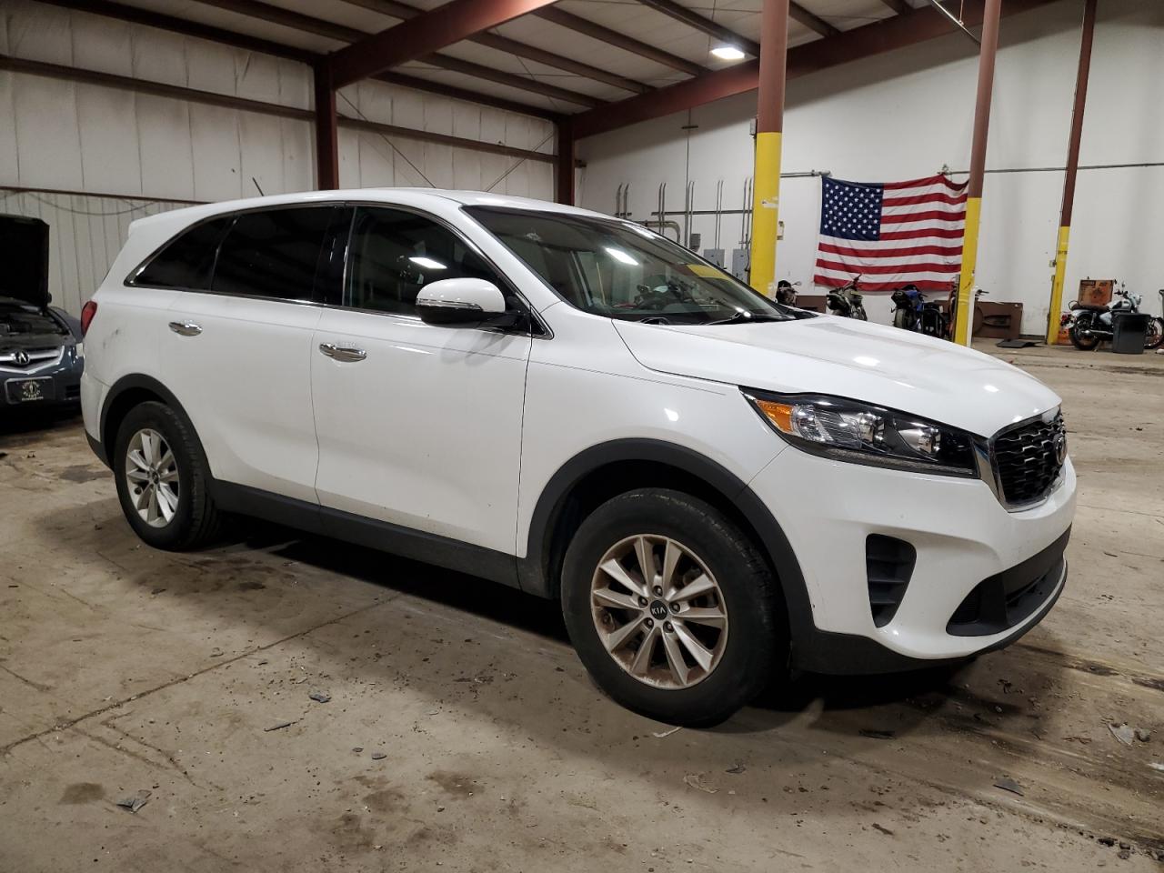 Photo 3 VIN: 5XYPG4A32KG551781 - KIA SORENTO 