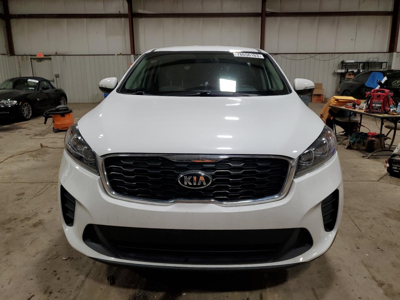 Photo 4 VIN: 5XYPG4A32KG551781 - KIA SORENTO 