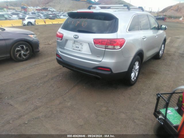 Photo 3 VIN: 5XYPG4A33GG018961 - KIA SORENTO 