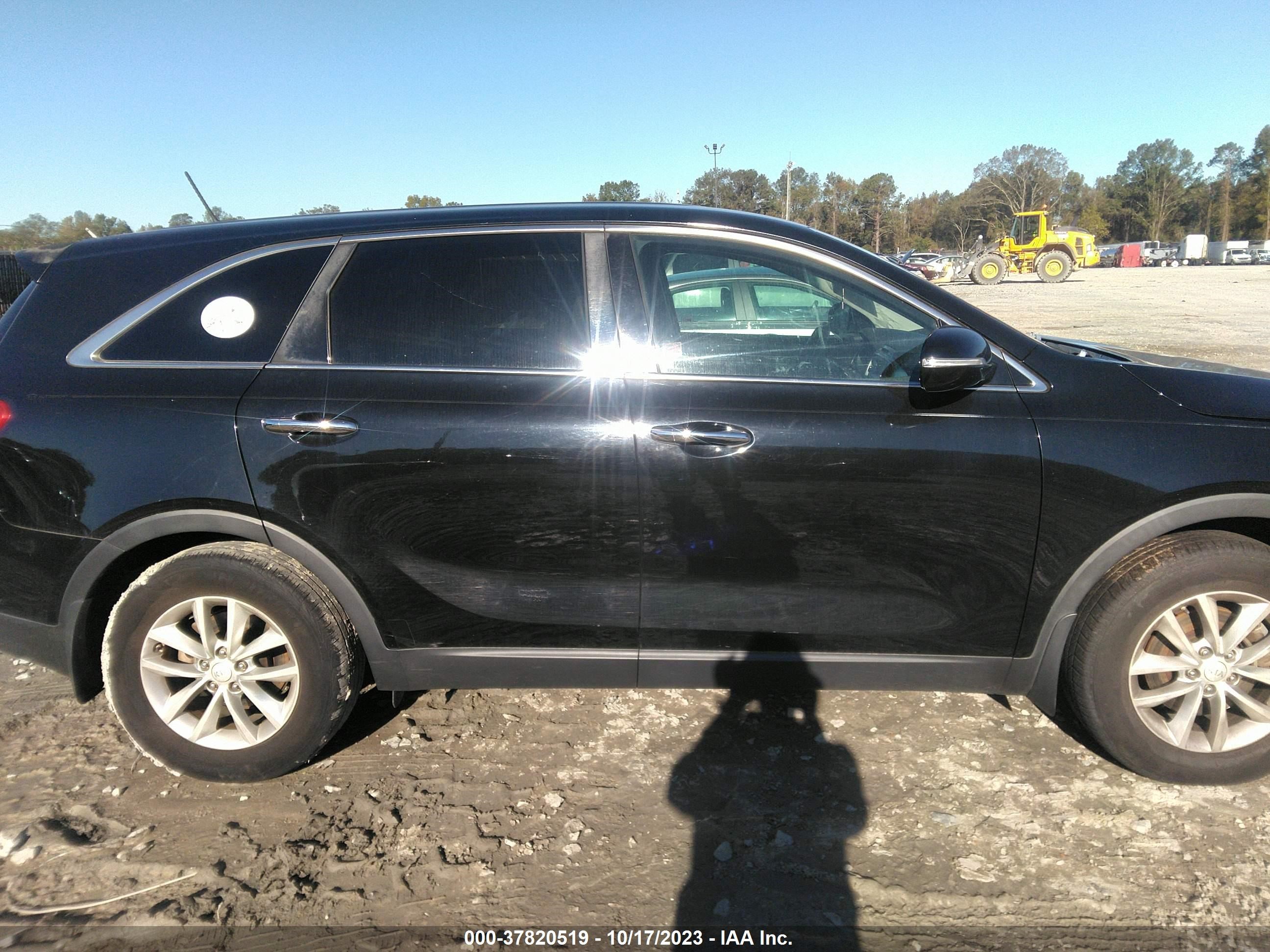 Photo 12 VIN: 5XYPG4A33GG055444 - KIA SORENTO 