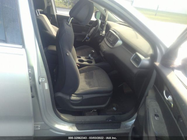 Photo 4 VIN: 5XYPG4A33GG174210 - KIA SORENTO 