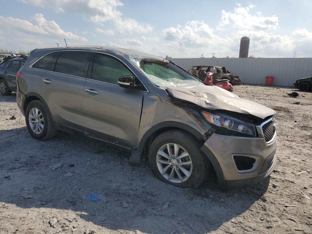 Photo 3 VIN: 5XYPG4A33JG413469 - KIA SORENTO 