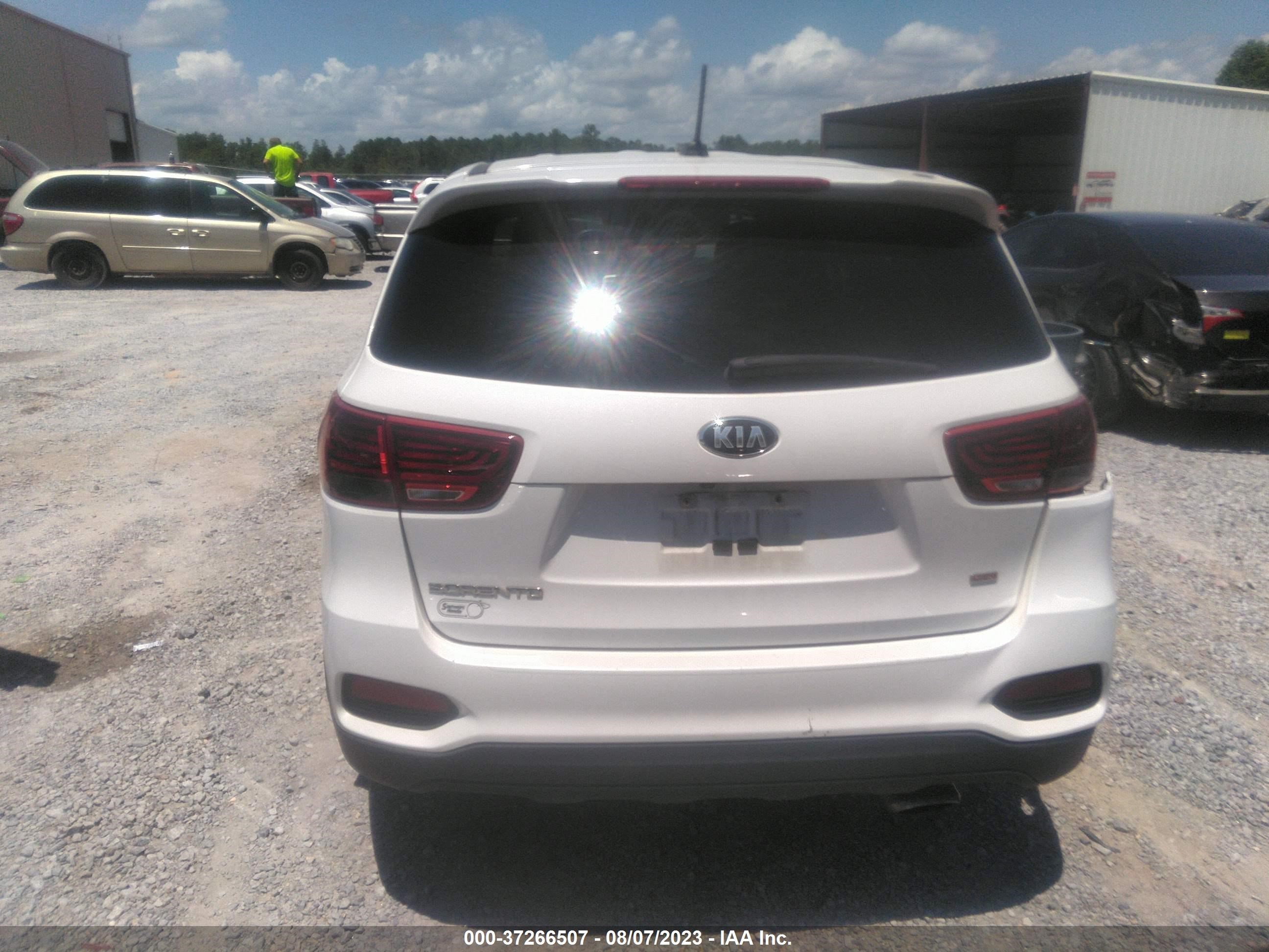 Photo 15 VIN: 5XYPG4A33KG534827 - KIA SORENTO 