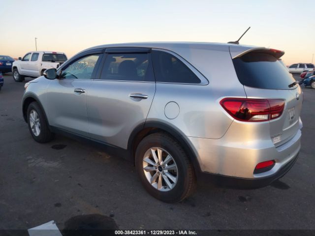 Photo 2 VIN: 5XYPG4A33KG581047 - KIA SORENTO 