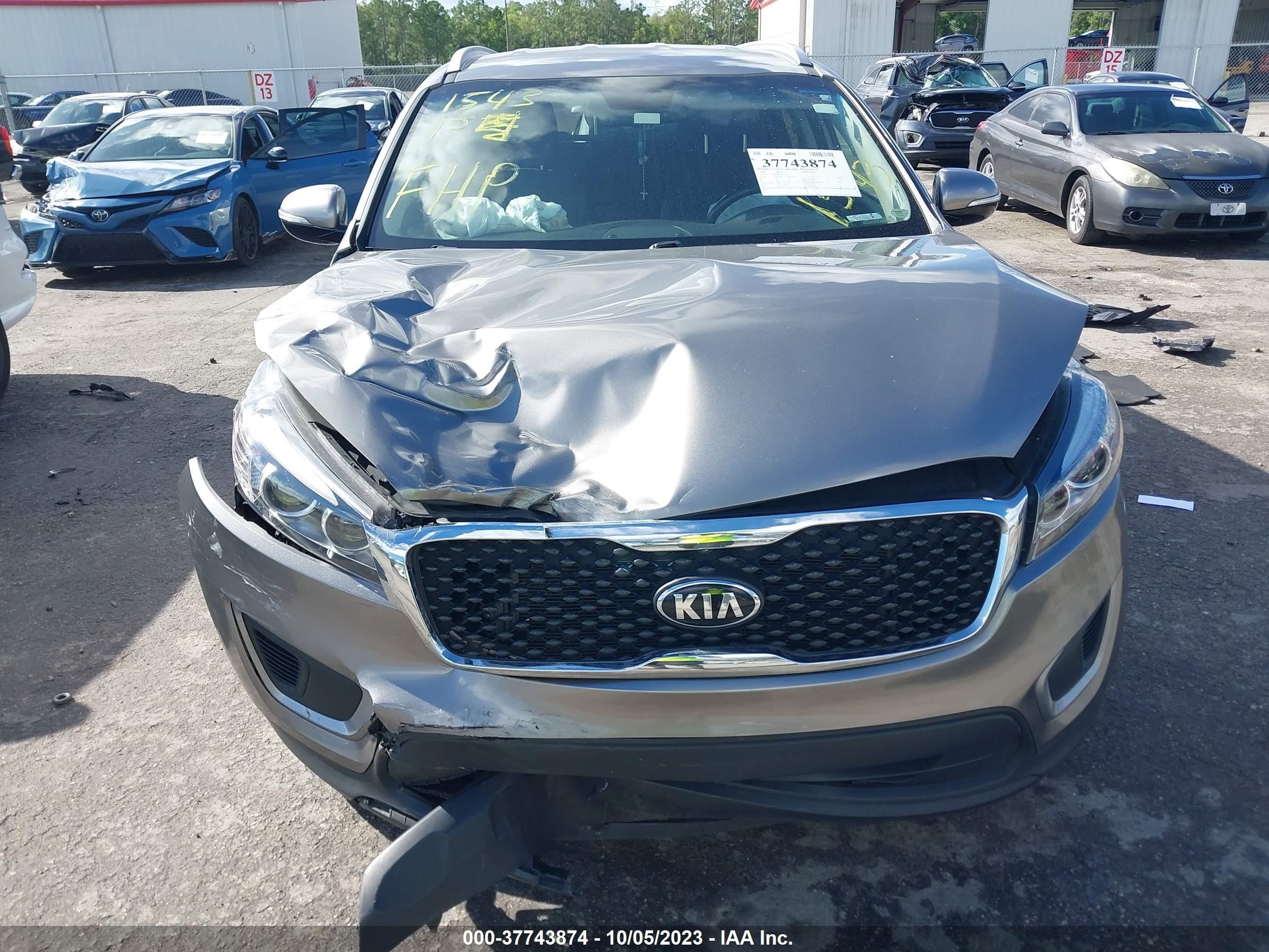 Photo 11 VIN: 5XYPG4A34GG171543 - KIA SORENTO 