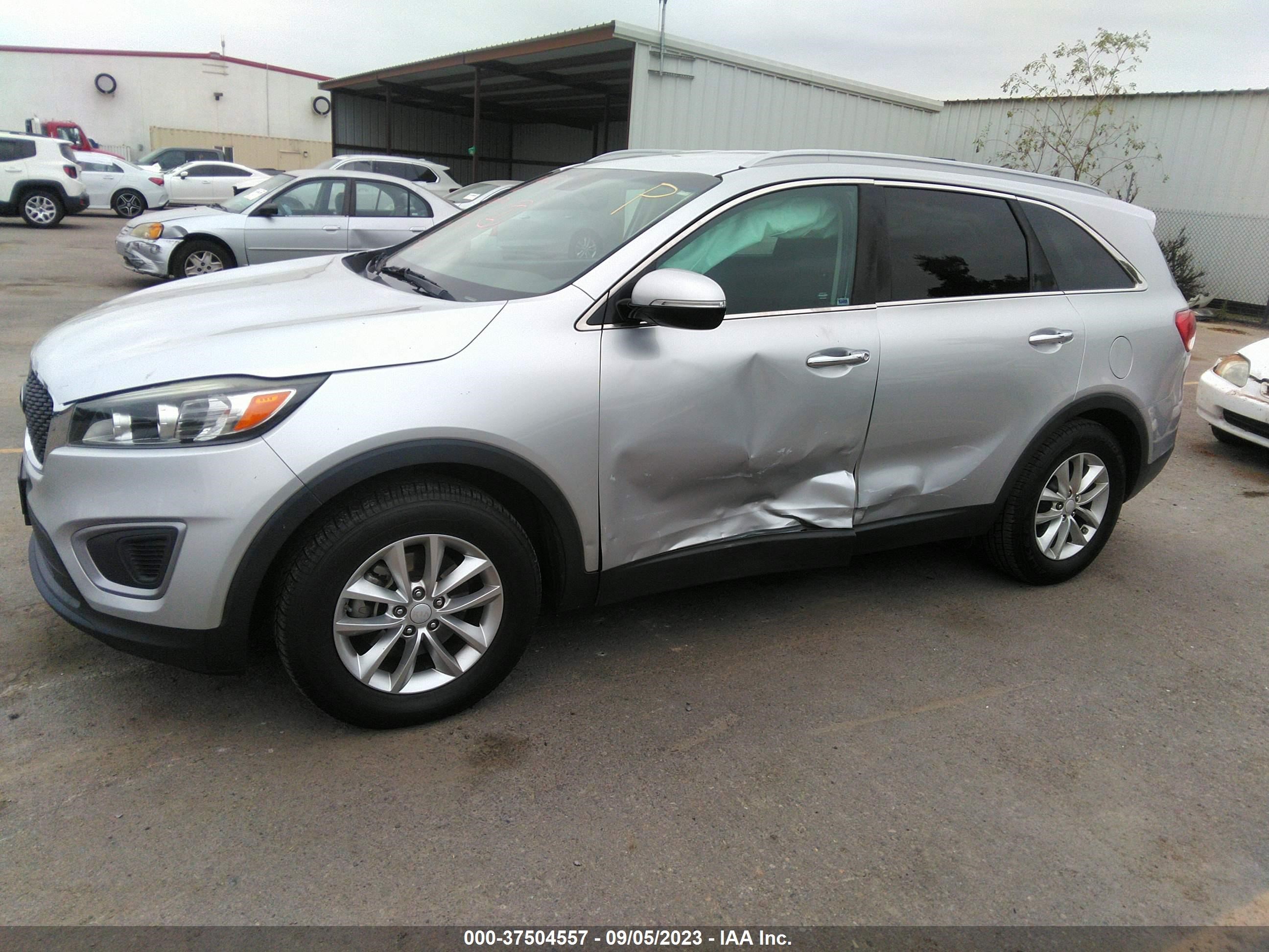 Photo 5 VIN: 5XYPG4A34HG236618 - KIA SORENTO 