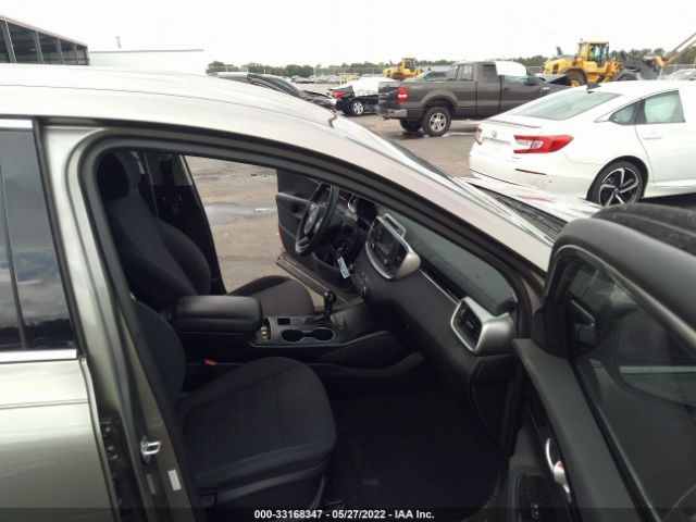 Photo 4 VIN: 5XYPG4A34JG386377 - KIA SORENTO 