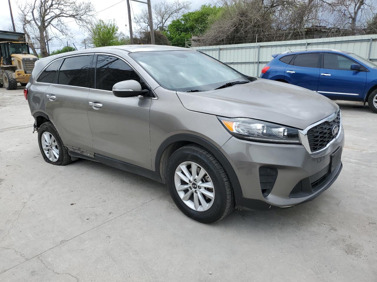 Photo 3 VIN: 5XYPG4A34KG549059 - KIA SORENTO 