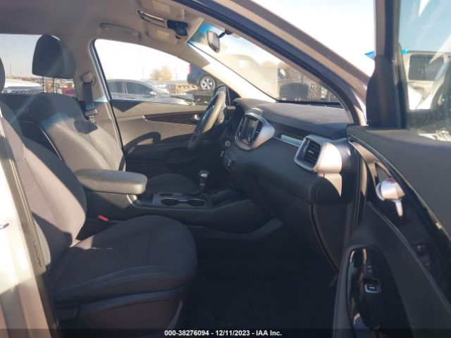 Photo 4 VIN: 5XYPG4A34KG587097 - KIA SORENTO 