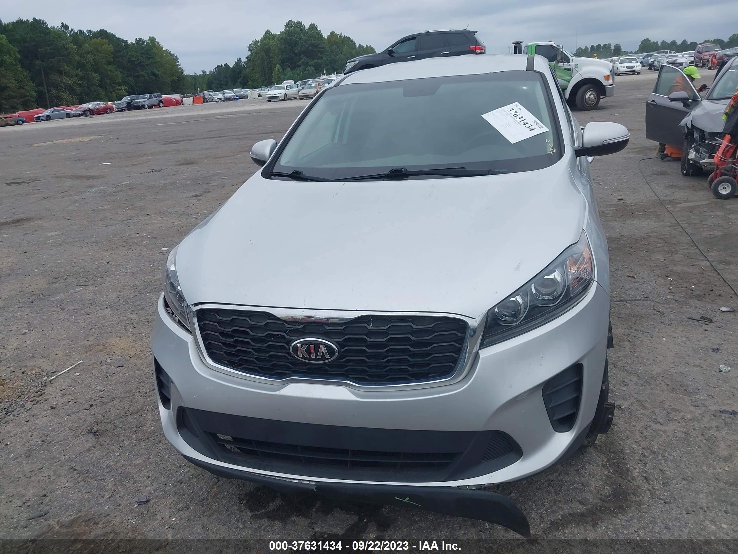 Photo 11 VIN: 5XYPG4A35LG633800 - KIA SORENTO 