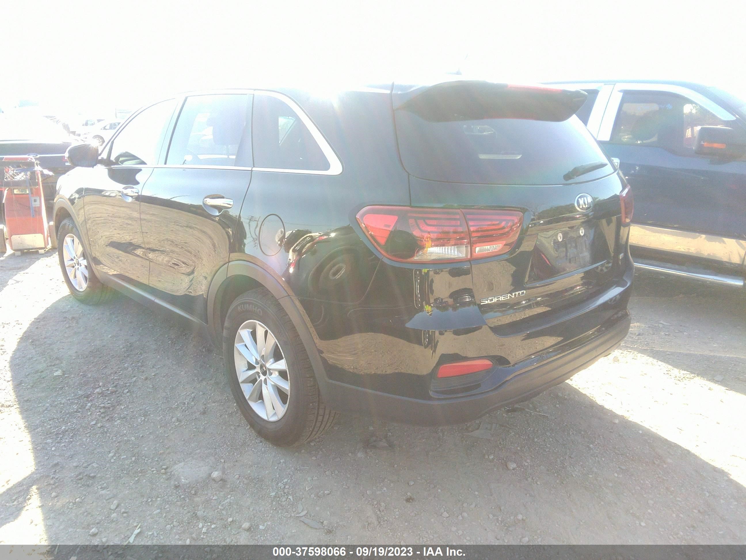 Photo 2 VIN: 5XYPG4A35LG660740 - KIA SORENTO 