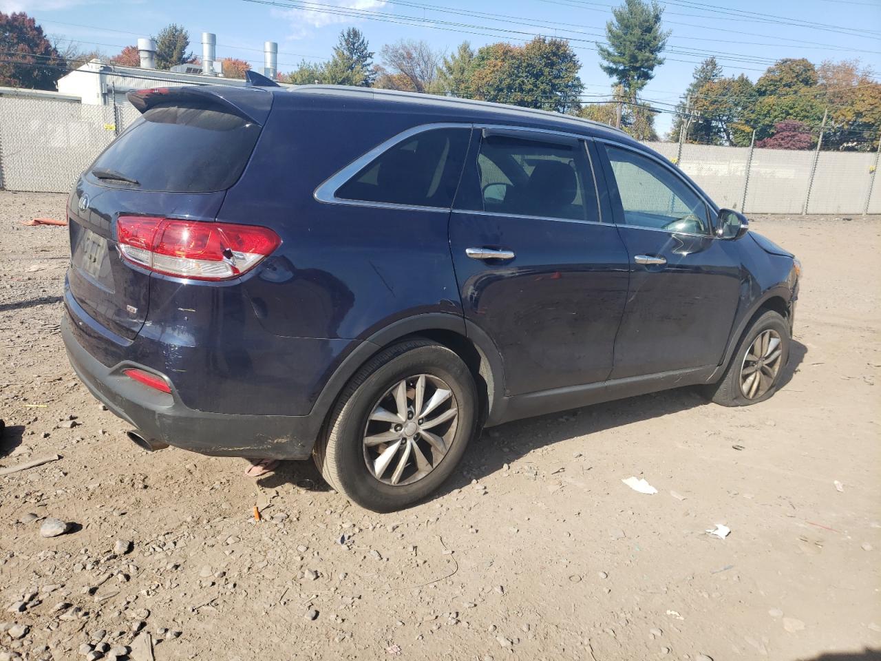 Photo 2 VIN: 5XYPG4A36GG027198 - KIA SORENTO 