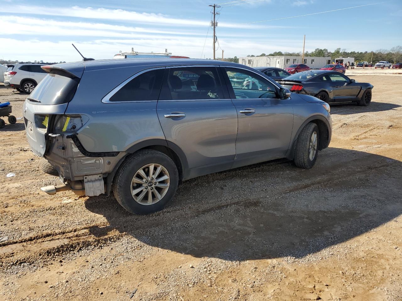 Photo 2 VIN: 5XYPG4A36LG629013 - KIA SORENTO 