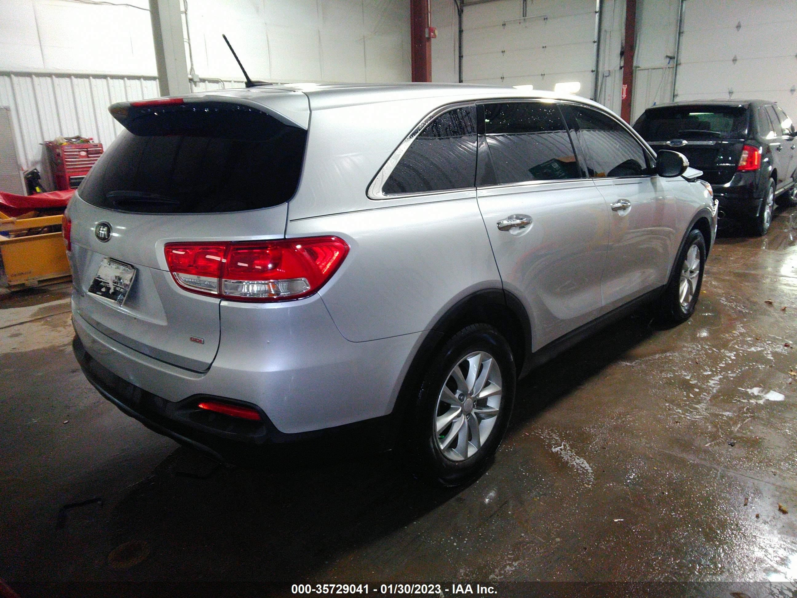 Photo 3 VIN: 5XYPG4A37GG041160 - KIA SORENTO 