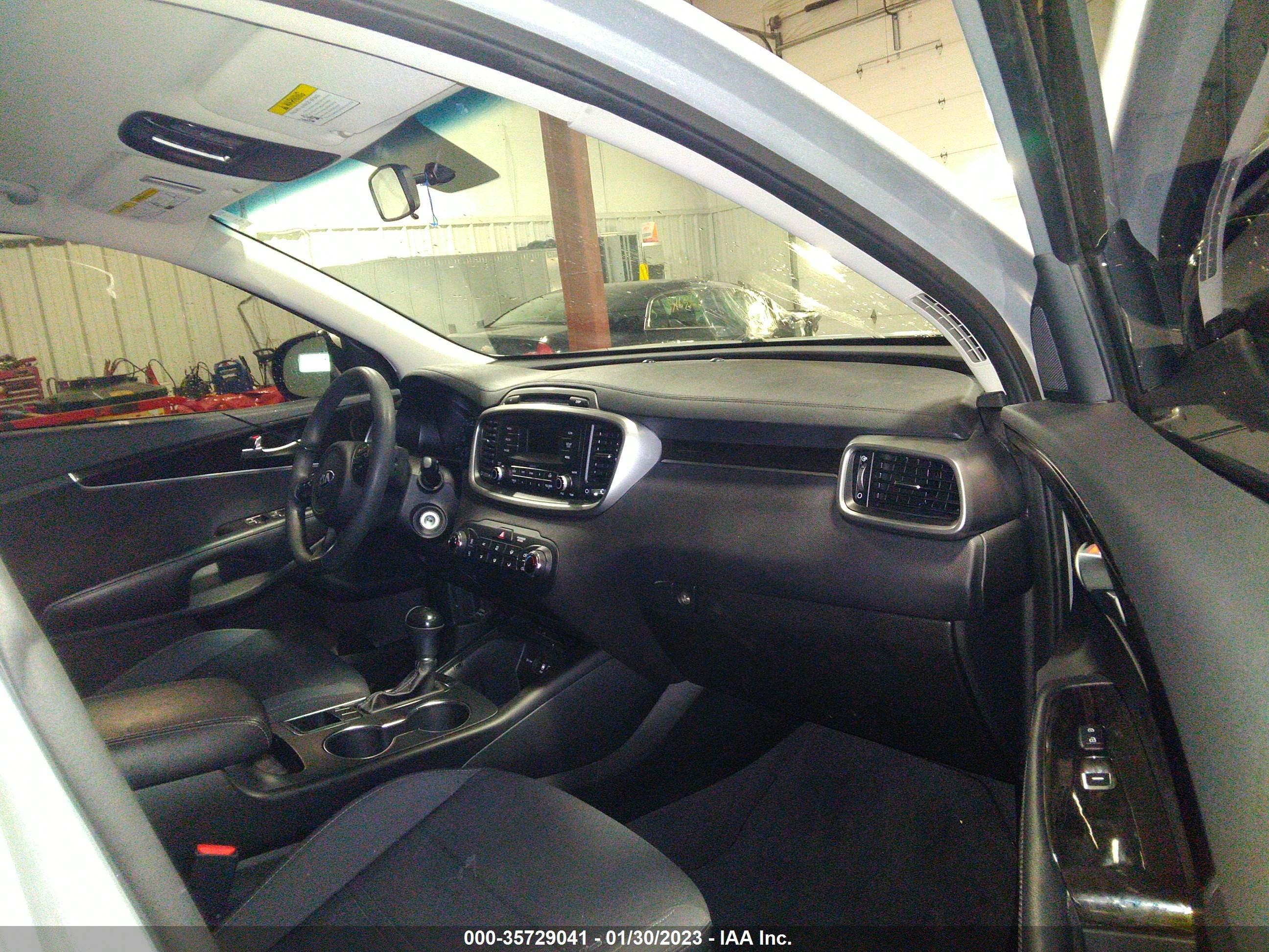 Photo 4 VIN: 5XYPG4A37GG041160 - KIA SORENTO 