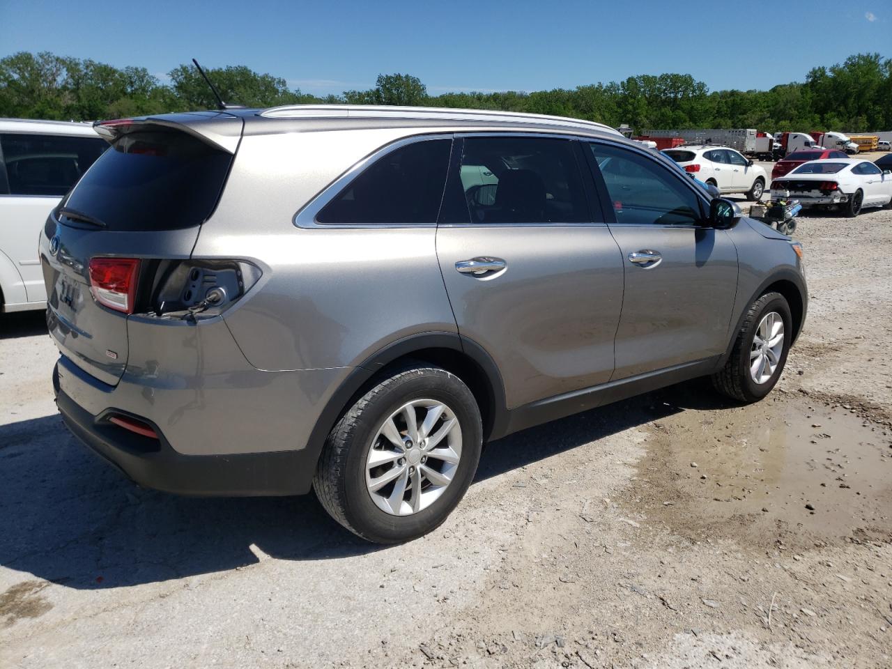 Photo 2 VIN: 5XYPG4A37HG203290 - KIA SORENTO 