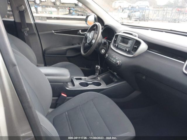 Photo 4 VIN: 5XYPG4A38GG115606 - KIA SORENTO 