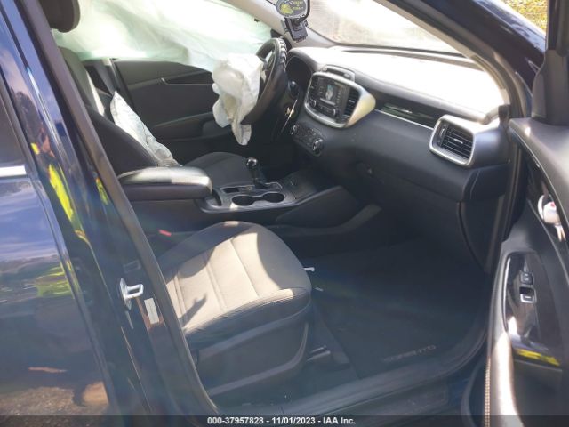 Photo 4 VIN: 5XYPG4A38GG133278 - KIA SORENTO 