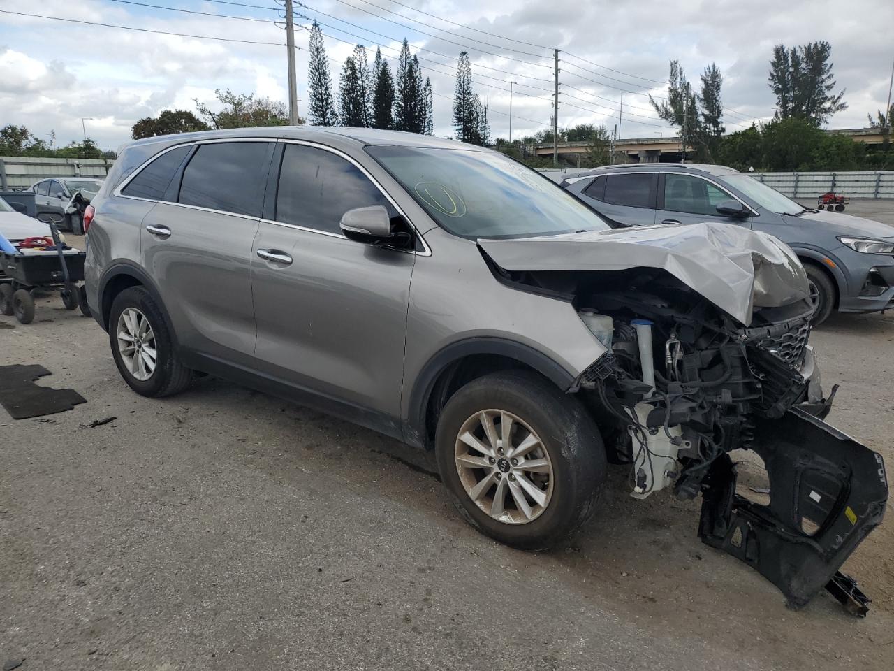 Photo 3 VIN: 5XYPG4A38KG520356 - KIA SORENTO 